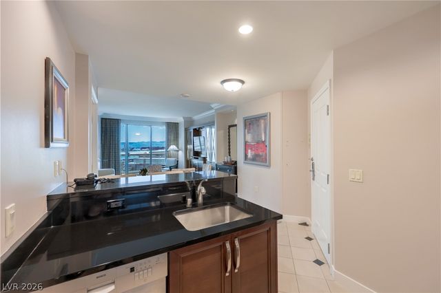 135 East Harmon Avenue 1020, Las Vegas, NV 89109