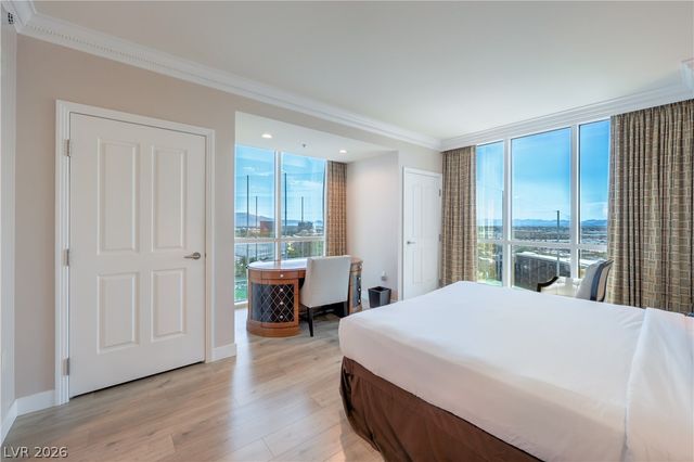 135 East Harmon Avenue 1020, Las Vegas, NV 89109