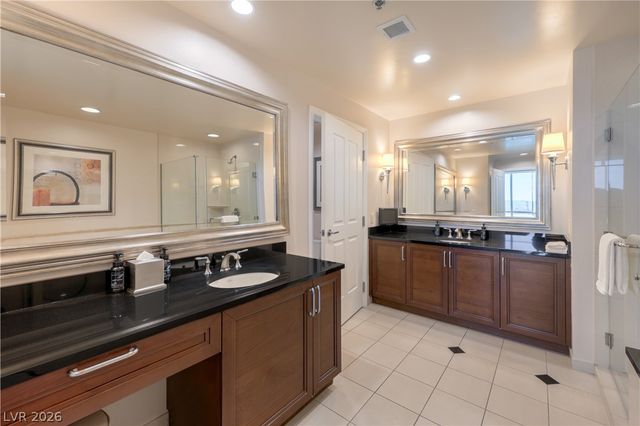 135 East Harmon Avenue 1020, Las Vegas, NV 89109