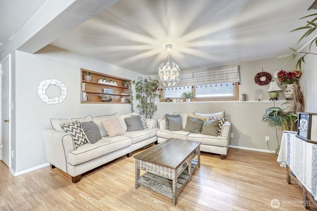 1401 Lake Youngs Way SE, Renton, WA 98058