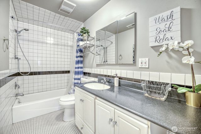 1401 Lake Youngs Way SE, Renton, WA 98058