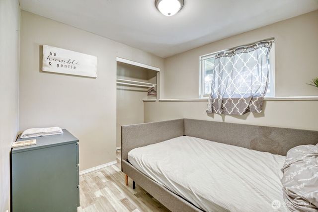 1401 Lake Youngs Way SE, Renton, WA 98058