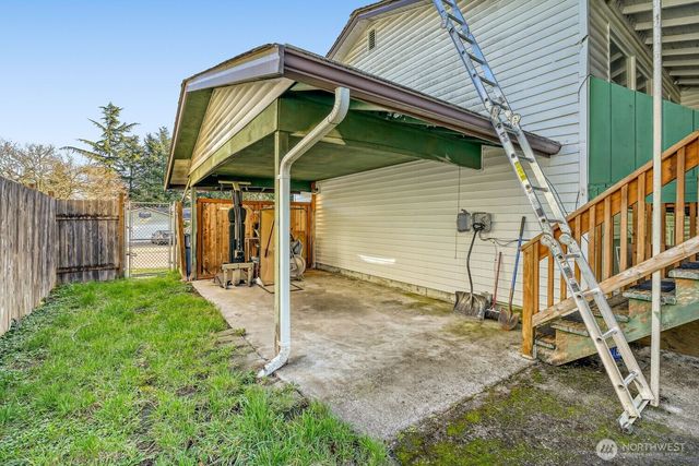 1401 Lake Youngs Way SE, Renton, WA 98058