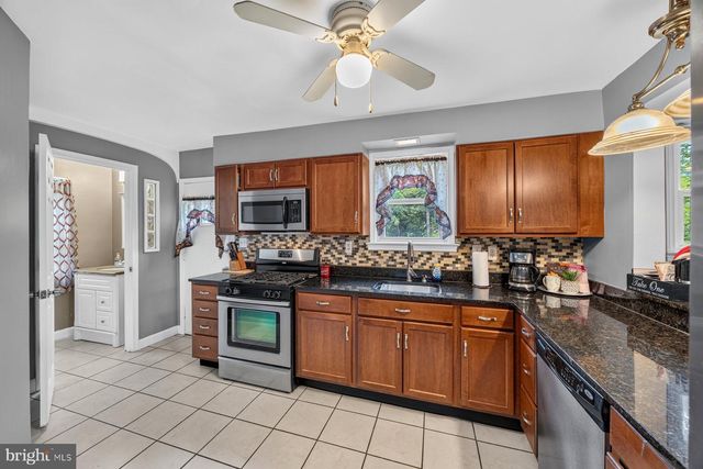 724 CHARING CROSS RD, Baltimore, MD 21229