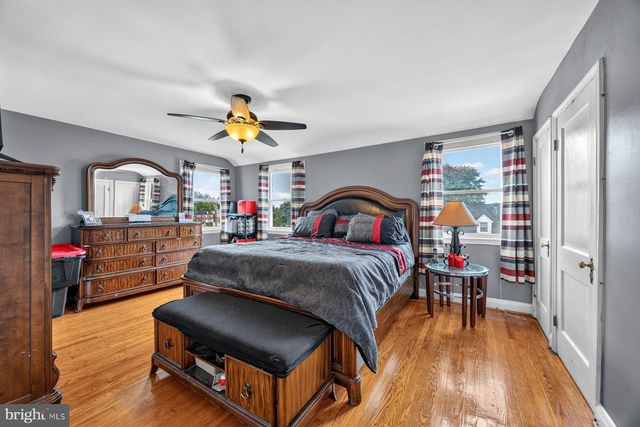 724 CHARING CROSS RD, Baltimore, MD 21229