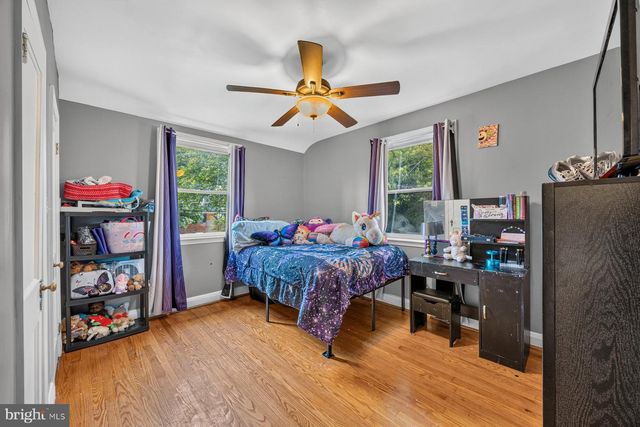 724 CHARING CROSS RD, Baltimore, MD 21229