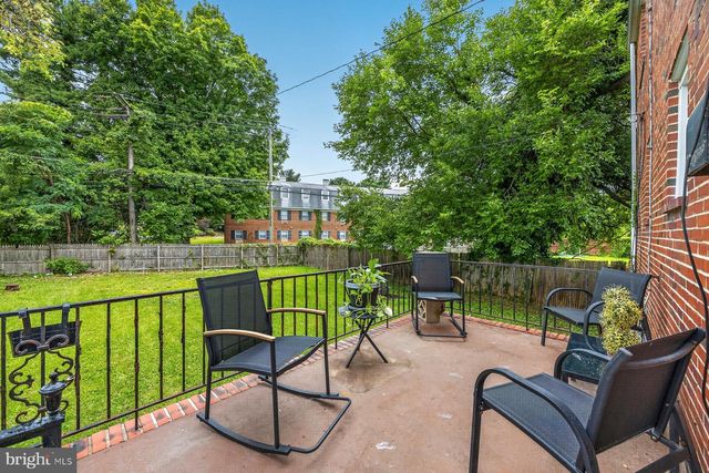 724 CHARING CROSS RD, Baltimore, MD 21229