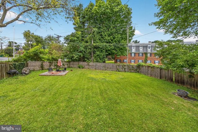 724 CHARING CROSS RD, Baltimore, MD 21229