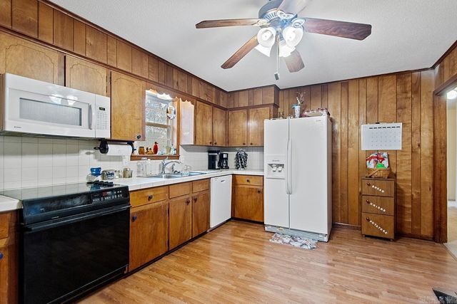 8213 Russwood W Lane, Mabelvale, AR 72103