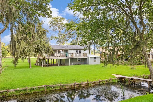 29331 County Road 25, Damon, TX 77430