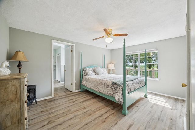 29331 County Road 25, Damon, TX 77430