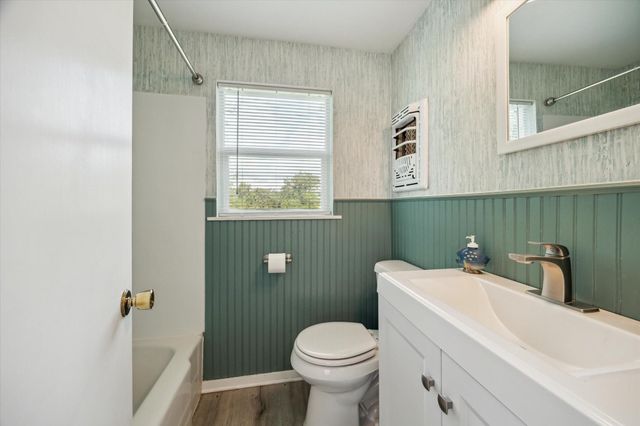 29331 County Road 25, Damon, TX 77430