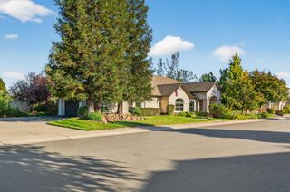 2275 Crescent Moon Drive, Redding, CA 96001