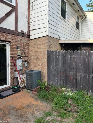 108 Tyburn CT, Hampton, VA 23669