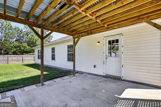 365 Creekside Circle, Ellabell, GA 31308