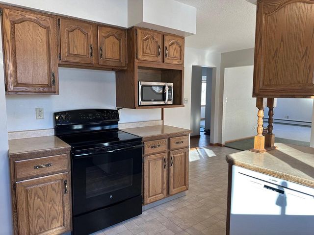 1014 Green Bay STREET, Onalaska, WI 54650