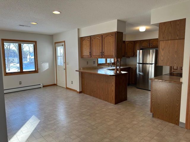 1014 Green Bay STREET, Onalaska, WI 54650