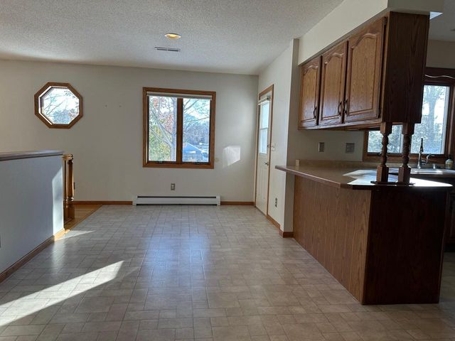 1014 Green Bay STREET, Onalaska, WI 54650