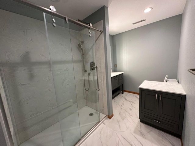 1014 Green Bay STREET, Onalaska, WI 54650