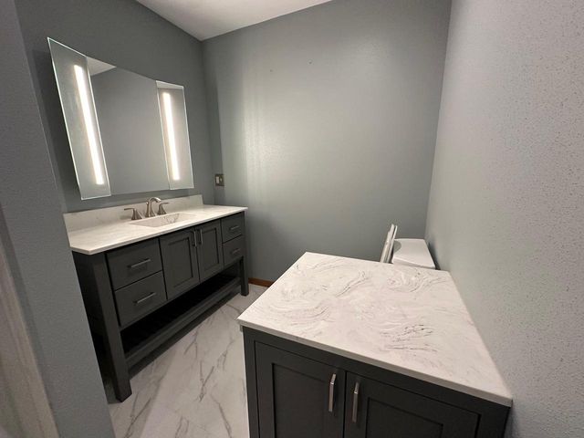 1014 Green Bay STREET, Onalaska, WI 54650