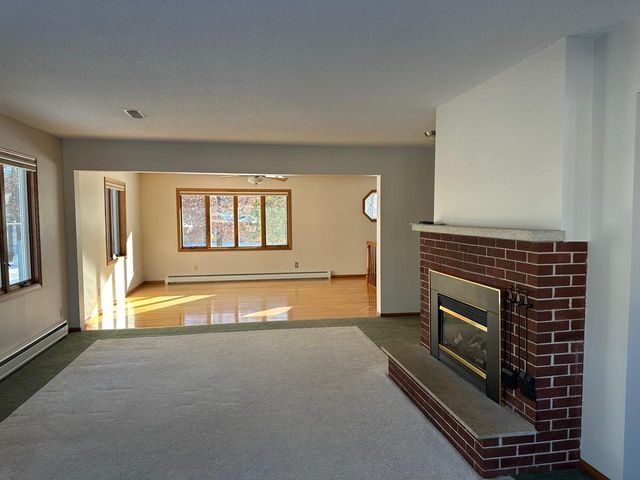 1014 Green Bay STREET, Onalaska, WI 54650