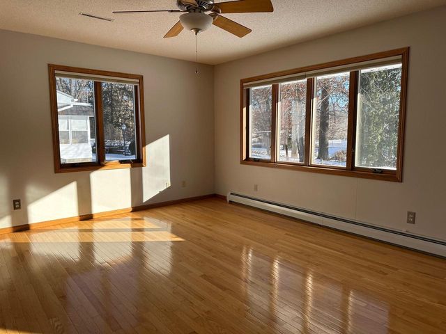 1014 Green Bay STREET, Onalaska, WI 54650