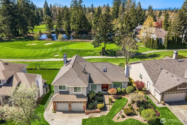 25611 Lk Wilderness Country Club Drive SE, Maple Valley, WA 98038
