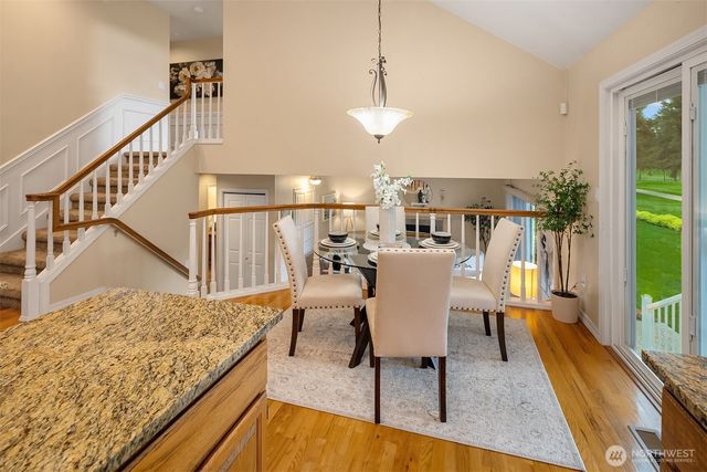 25611 Lk Wilderness Country Club Drive SE, Maple Valley, WA 98038