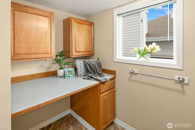 25611 Lk Wilderness Country Club Drive SE, Maple Valley, WA 98038