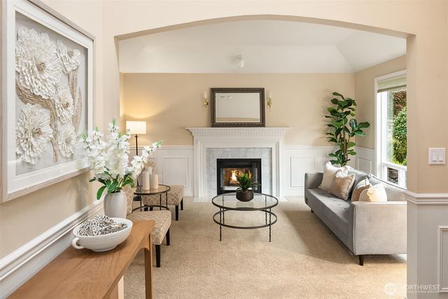 25611 Lk Wilderness Country Club Drive SE, Maple Valley, WA 98038