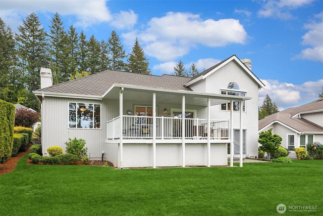25611 Lk Wilderness Country Club Drive SE, Maple Valley, WA 98038