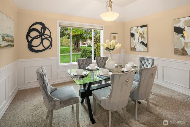 25611 Lk Wilderness Country Club Drive SE, Maple Valley, WA 98038