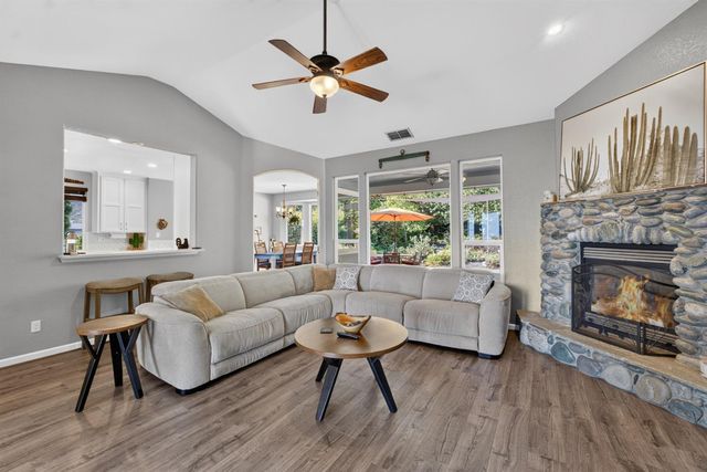 3307 Piedmont Dr, Camino, CA 95709