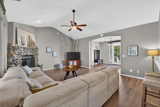 3307 Piedmont Dr, Camino, CA 95709