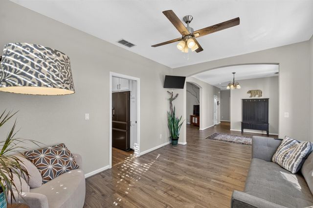 3307 Piedmont Dr, Camino, CA 95709