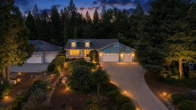 3307 Piedmont Dr, Camino, CA 95709