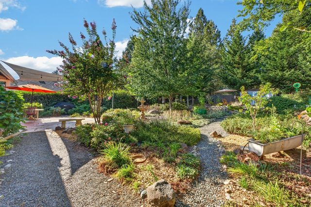 3307 Piedmont Dr, Camino, CA 95709