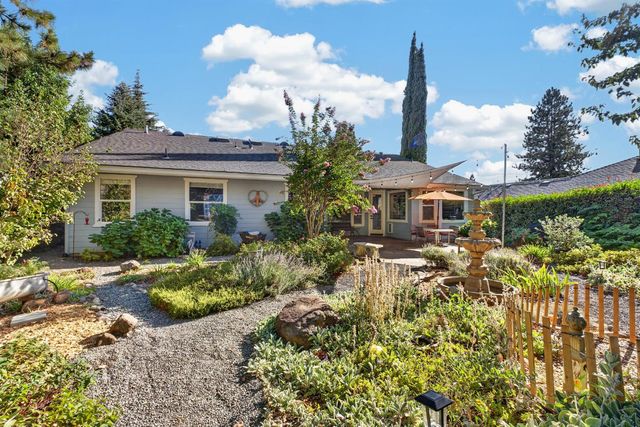 3307 Piedmont Dr, Camino, CA 95709