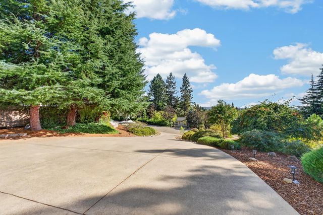 3307 Piedmont Dr, Camino, CA 95709