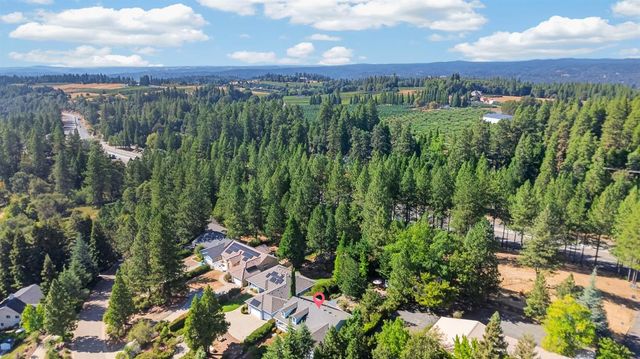 3307 Piedmont Dr, Camino, CA 95709