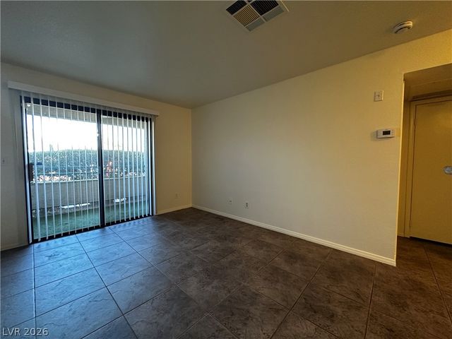 5171 LINDELL Road 101, Las Vegas, NV 89118