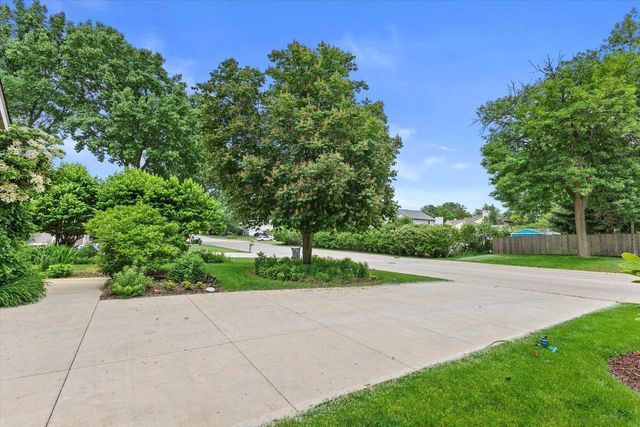 3330 Wood ROAD, Mount Pleasant, WI 53406