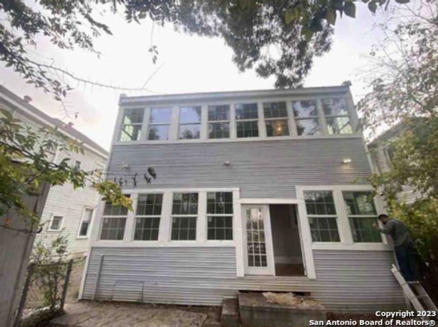 639 W Elmira, San Antonio, TX 78212