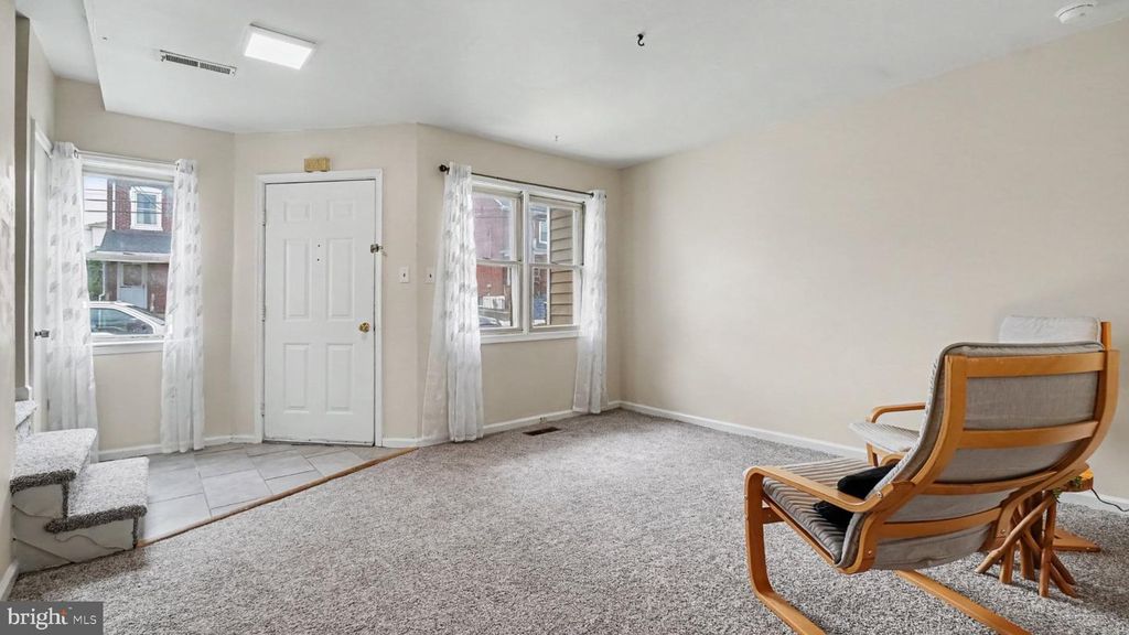 215 COATES ST, BRIDGEPORT, PA 19405 — photo 4