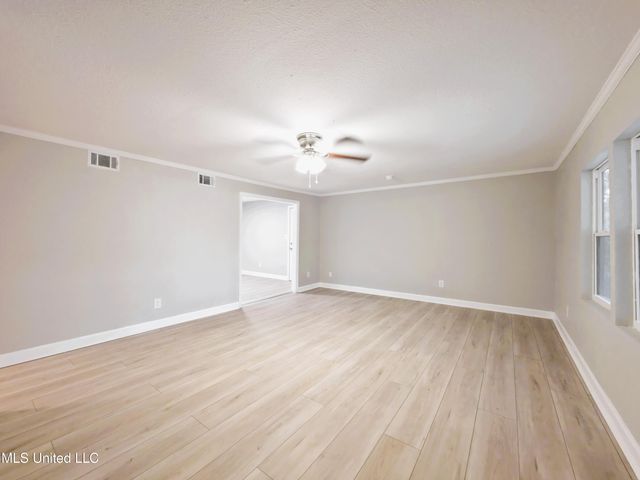 1103 Kell Avenue, Pascagoula, MS 39567