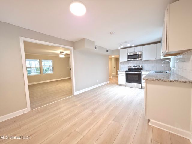 1103 Kell Avenue, Pascagoula, MS 39567