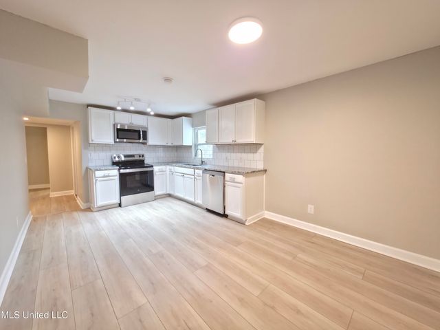 1103 Kell Avenue, Pascagoula, MS 39567