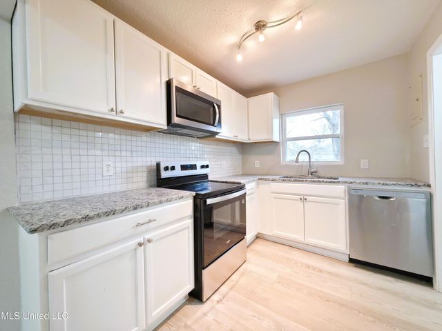 1103 Kell Avenue, Pascagoula, MS 39567