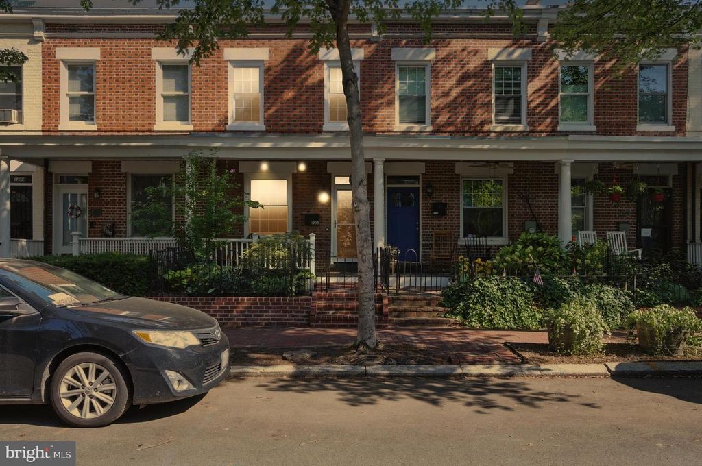 1208 WALTER ST SE, Washington, DC 20003