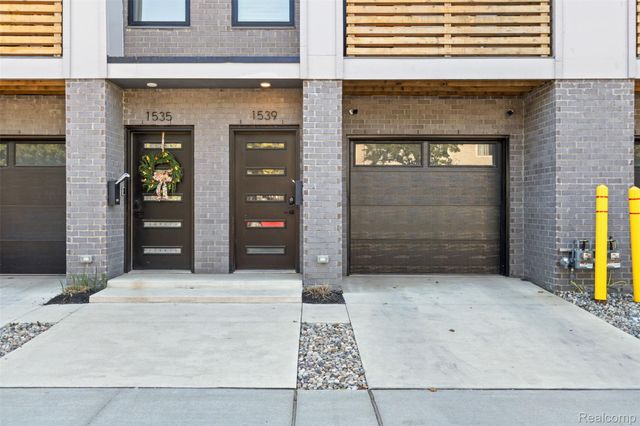 1539 Pallister 9, Detroit, MI 48206